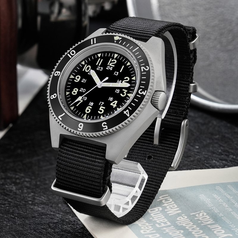 Watchdives WD1972 montre à Qua - Men'S Fashion Box avis et prix